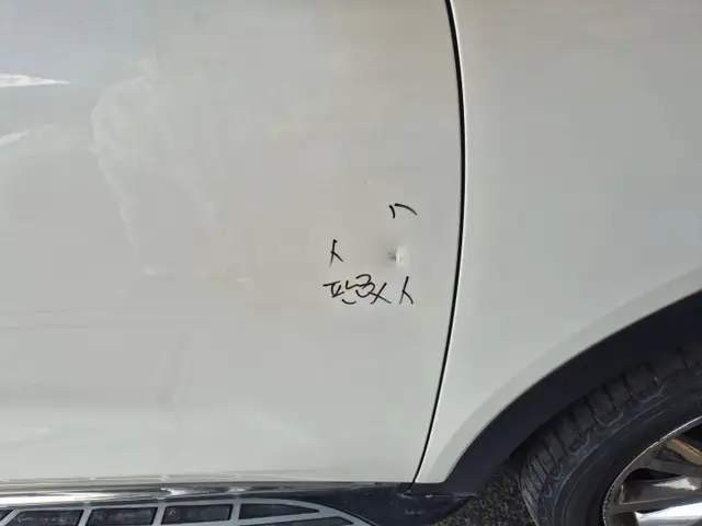 기아 올뉴쏘렌토 앞도어 판금도색 작업