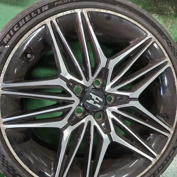 휠 복원 수리 전